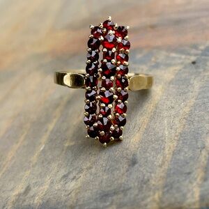 Victorian 900 Silver & Garnet Ring